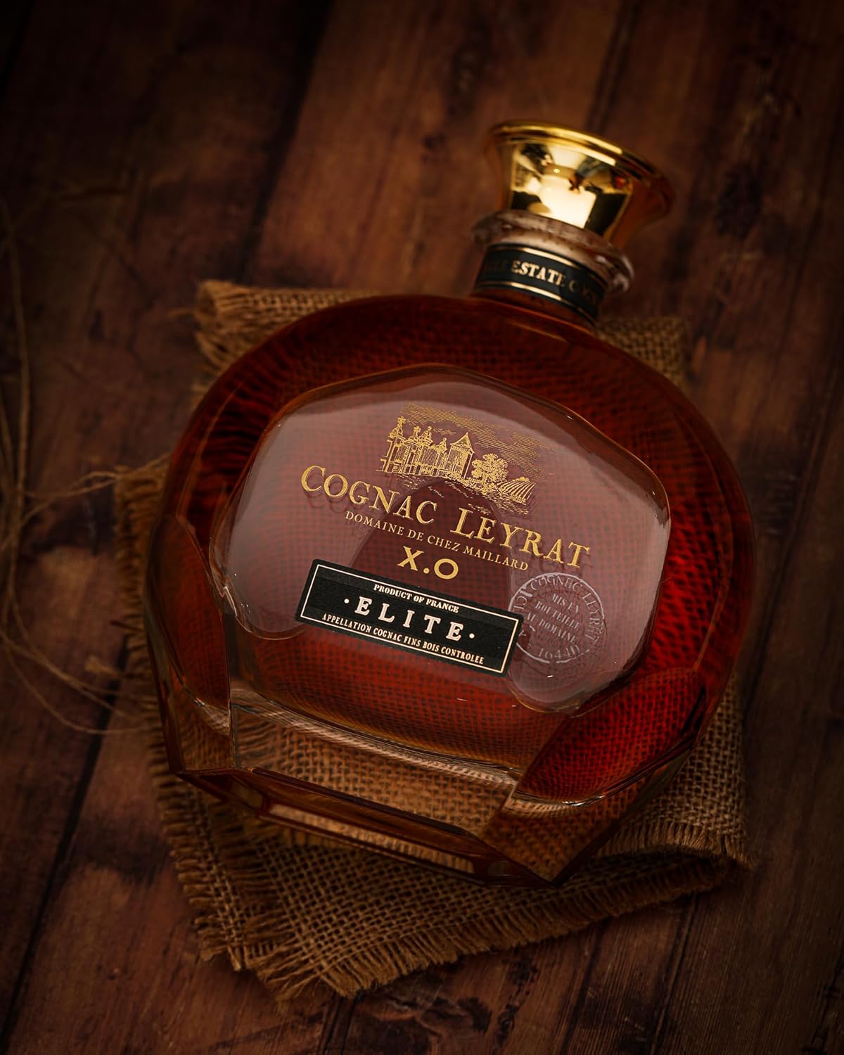 Leyrat, Coffret Cognac XO Elite carafe 70cl, 40% alc, Single Estate Cognac Cru Fins Bois, en coffret
Étiquette et informations du Leyrat XO Elite
